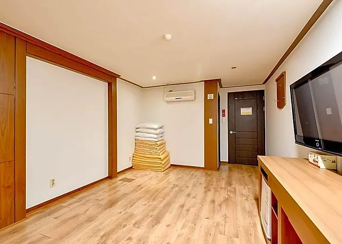 Orange 酒店